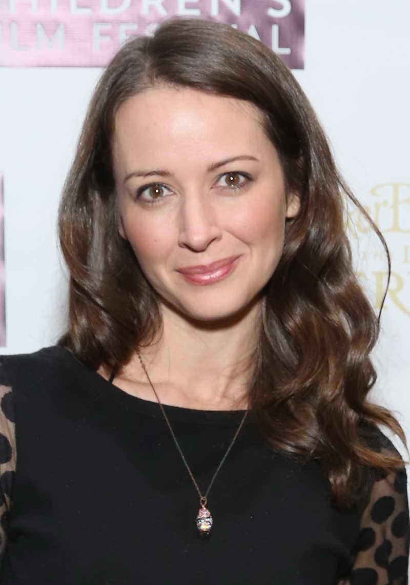 Amy Acker Height and Weight-2