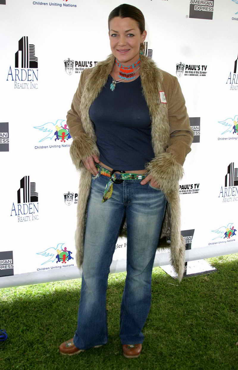 Claudia Christian Height and Weight-1