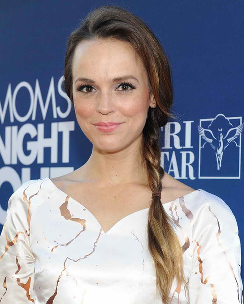 Erin Cahill Height and Weight-2