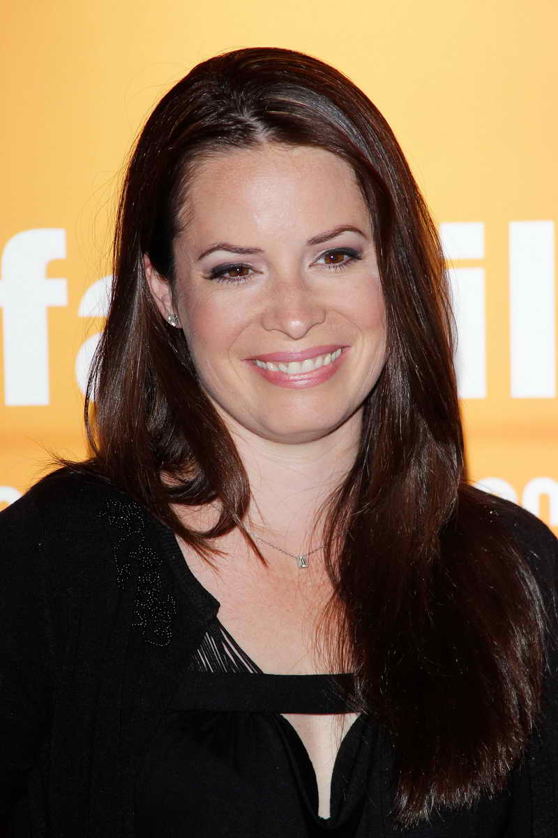 Holly Marie Combs Height and Weight-1