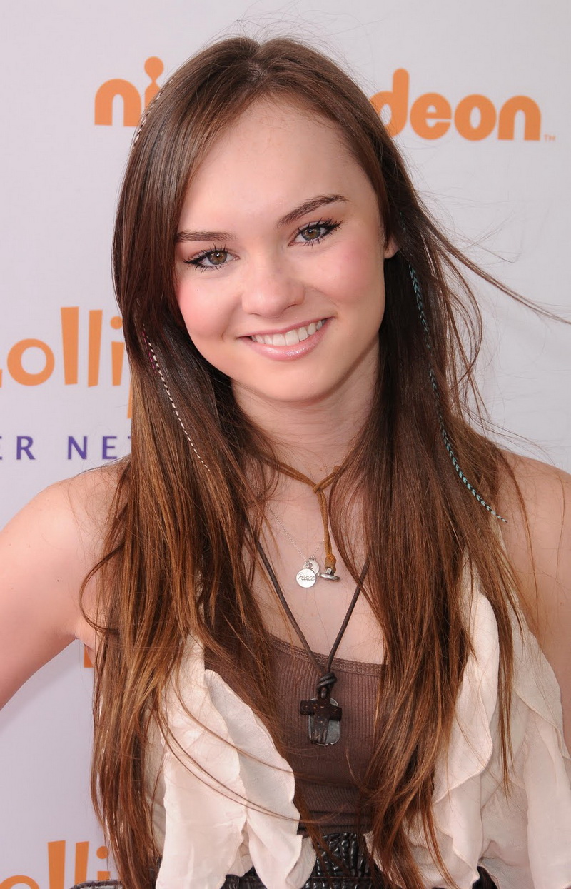 Madeline Carroll Height and Weight-2