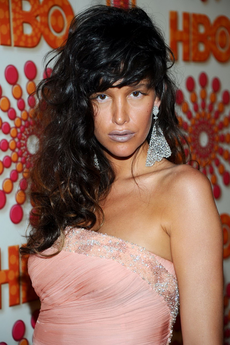 Paz De La Huerta Height and Weight-1