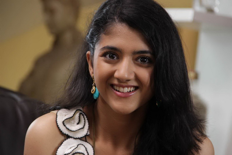 Shriya Sharma Height and Weight-3