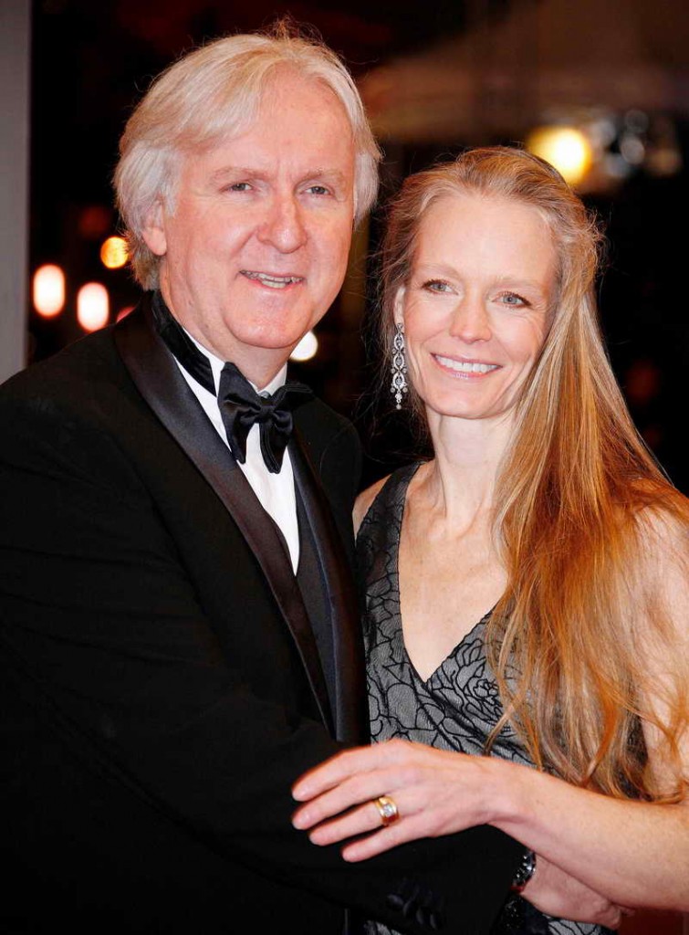 Suzy Amis Height and Weight | Celebrity Weight | Page 3