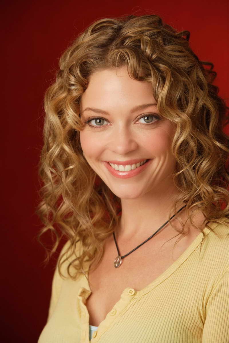 Amanda Detmer Height and Weight-2