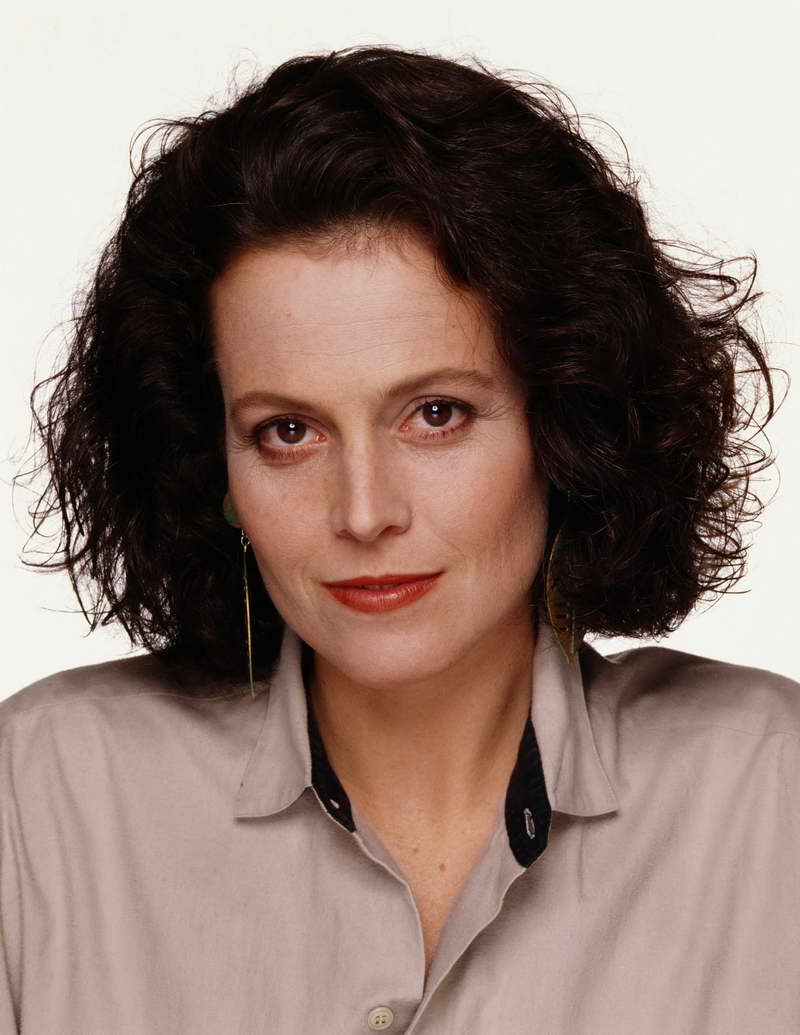 Sigourney Weaver Height and Weight-1
