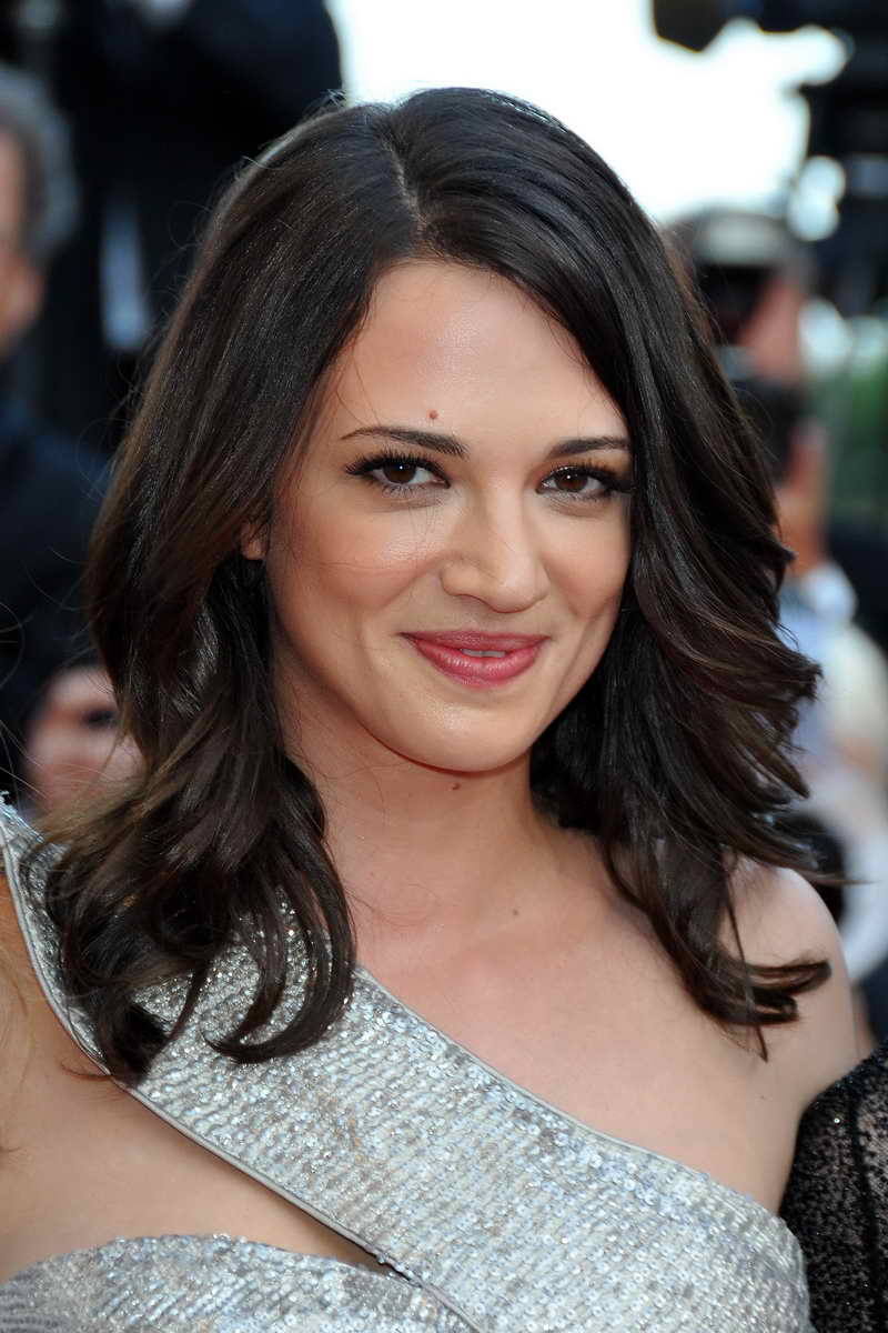 Asia Argento Height and Weight-1