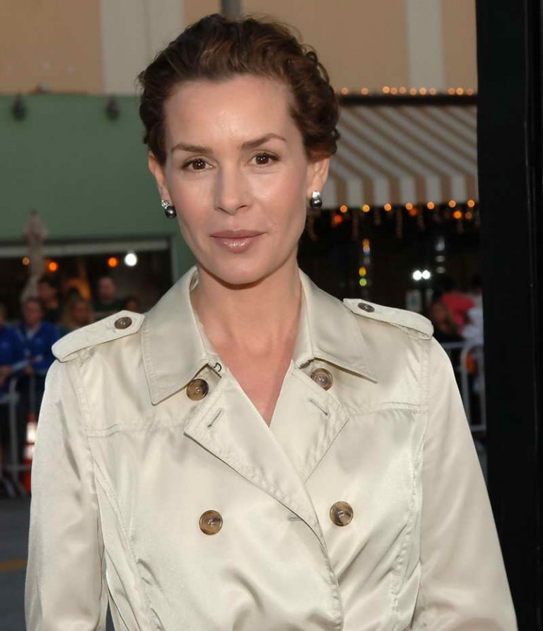 Embeth Davidtz Height and Weight | Celebrity Weight | Page 3