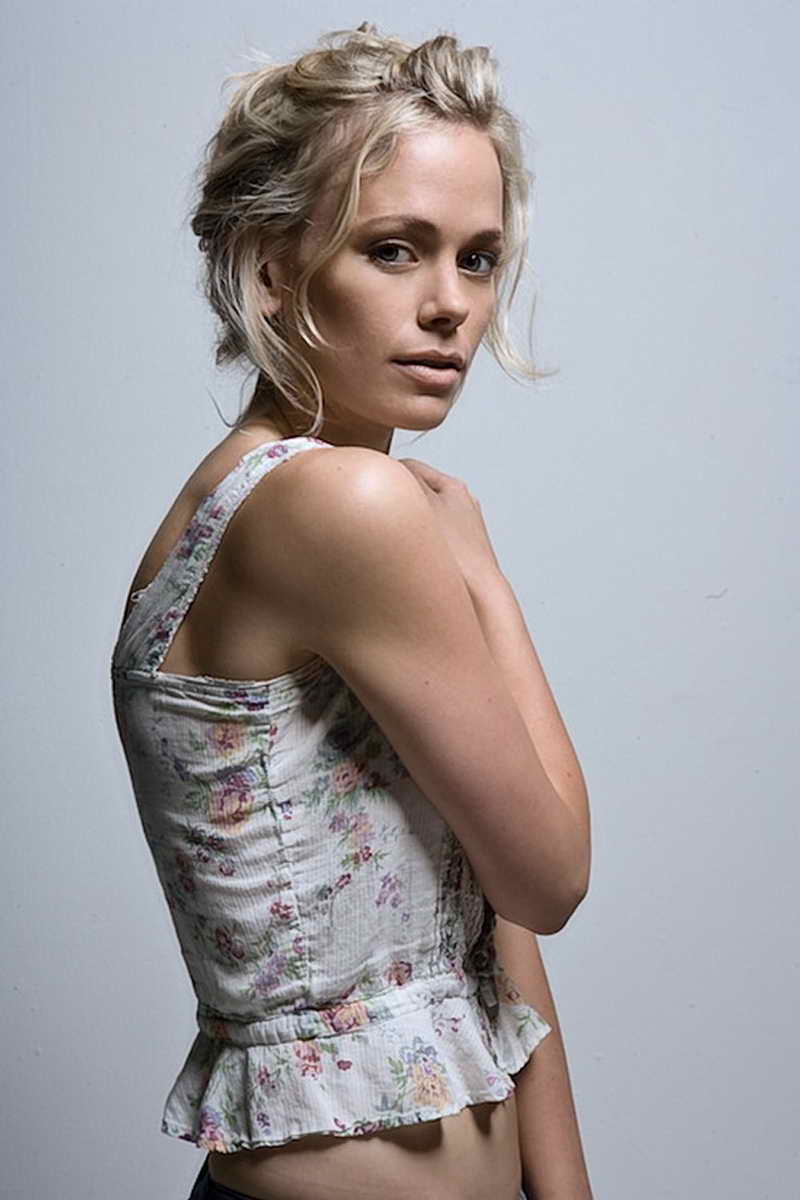 Katia Winter Height and Weight-3