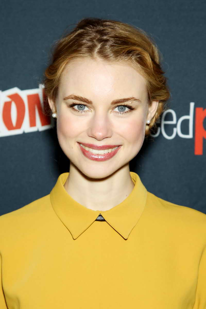 Lucy Fry Height and Weight-1
