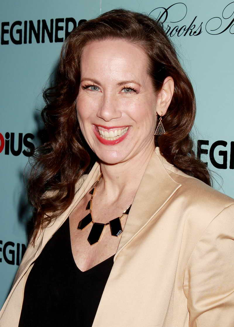 Miriam Shor Height and Weight-3