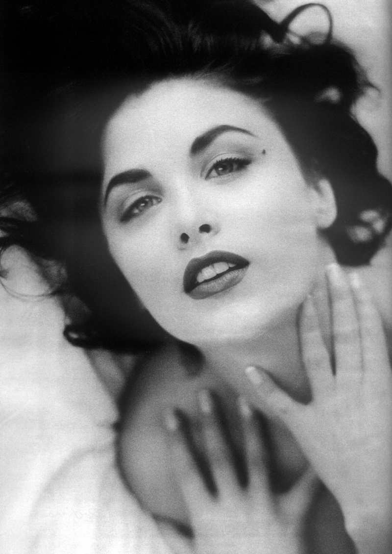 Sherilyn Fenn Height and Weight-3