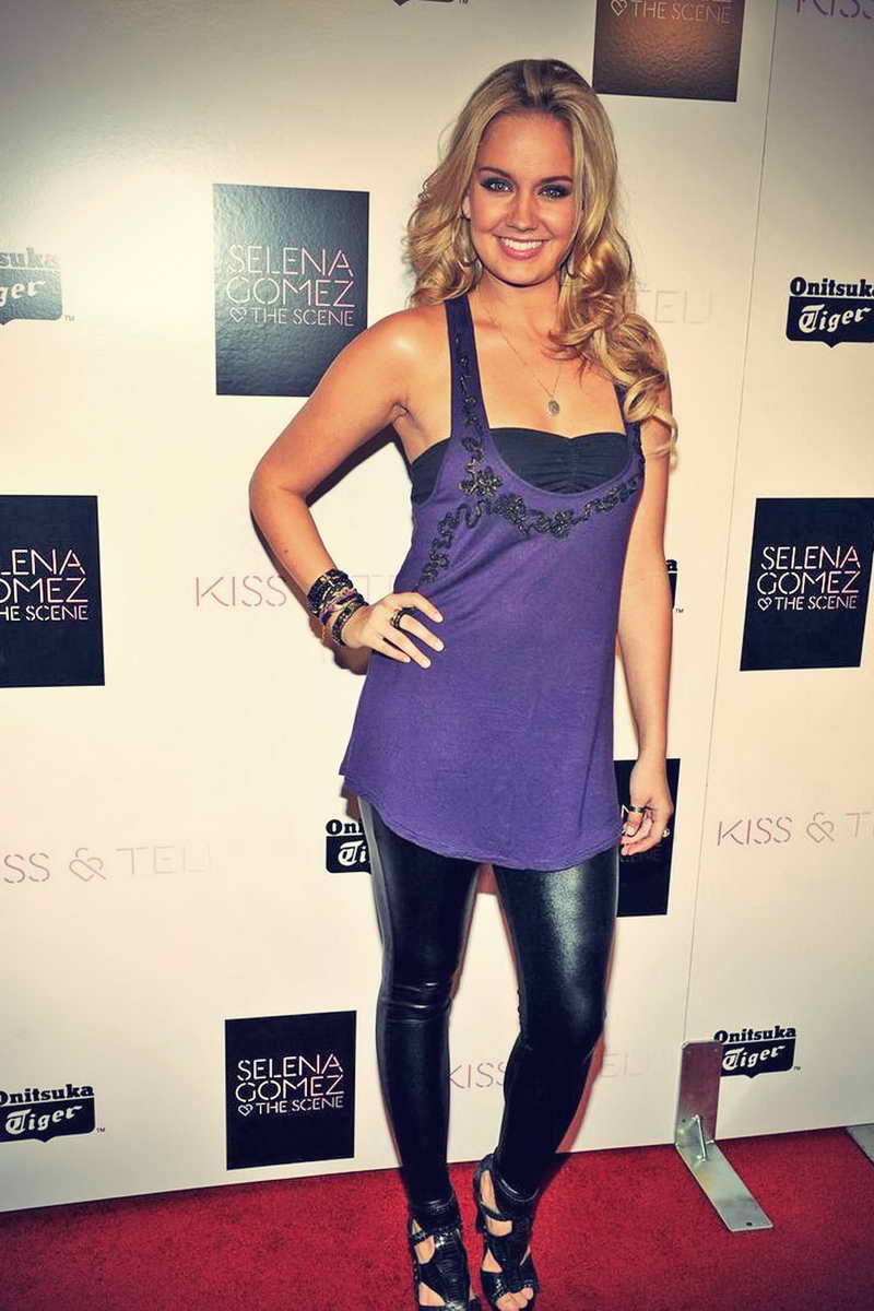 Tiffany Thornton Height and Weight-3