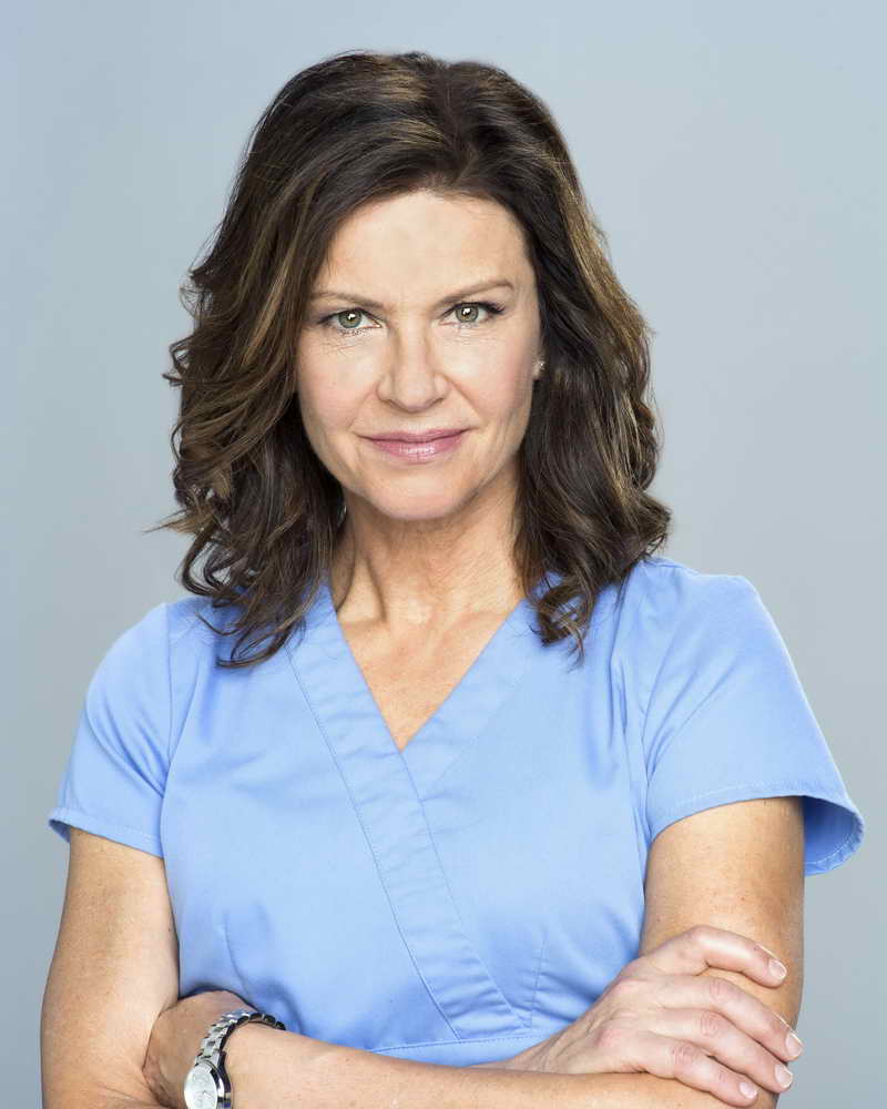 Wendy Crewson Height and Weight-3.