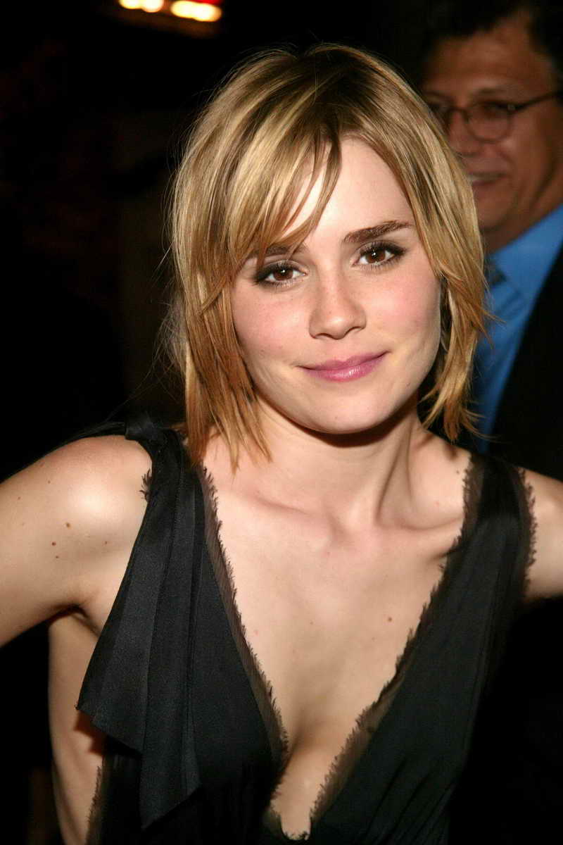 Alison Lohman Height and Weight-2