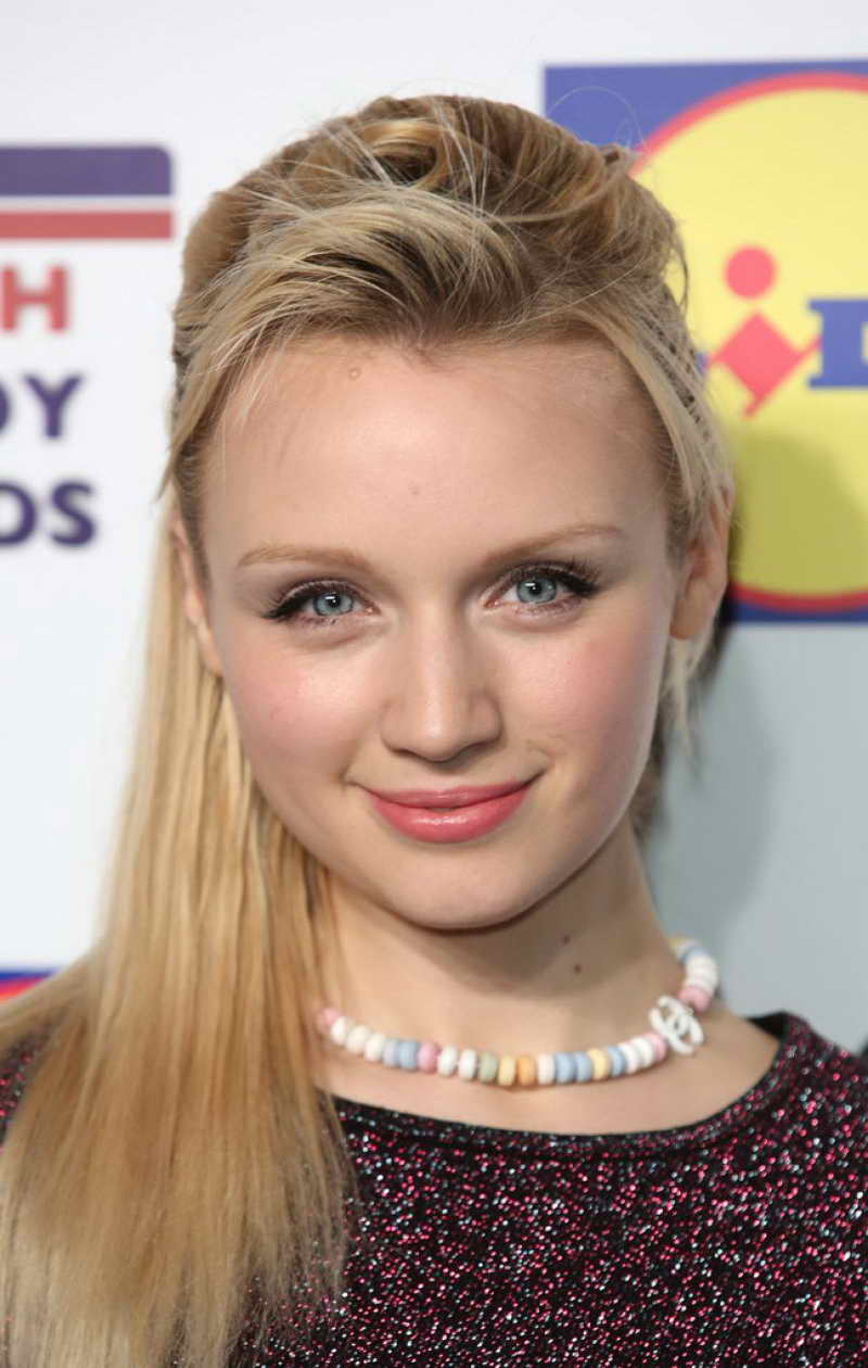 Emily Berrington Height and Weight-1