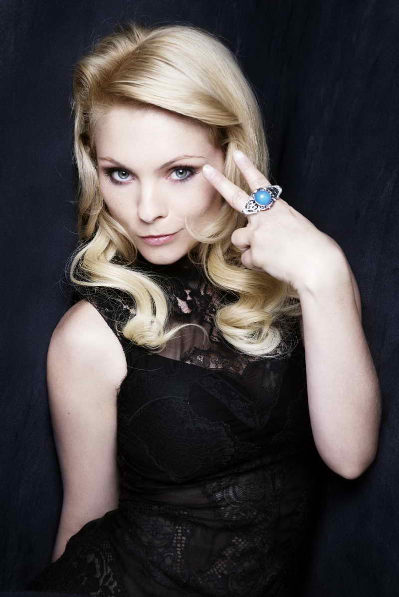 MyAnna Buring Height and Weight-1