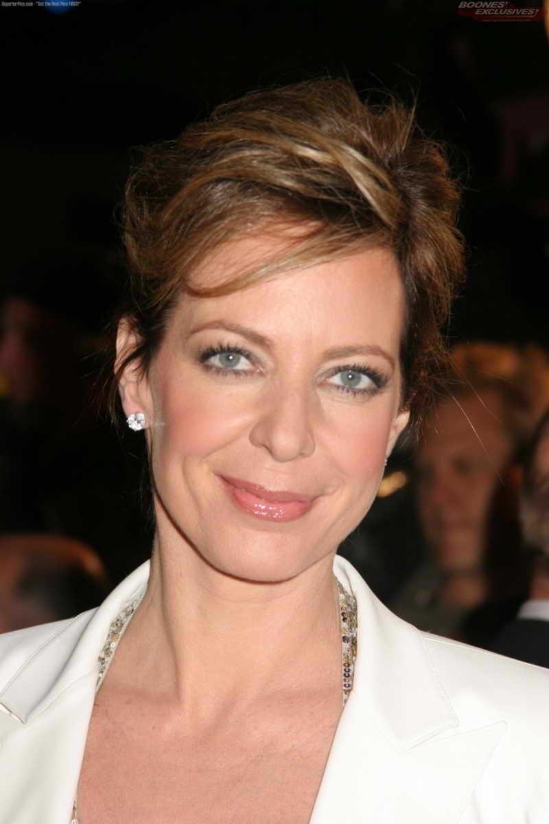 Allison Janney Height and Weight-3