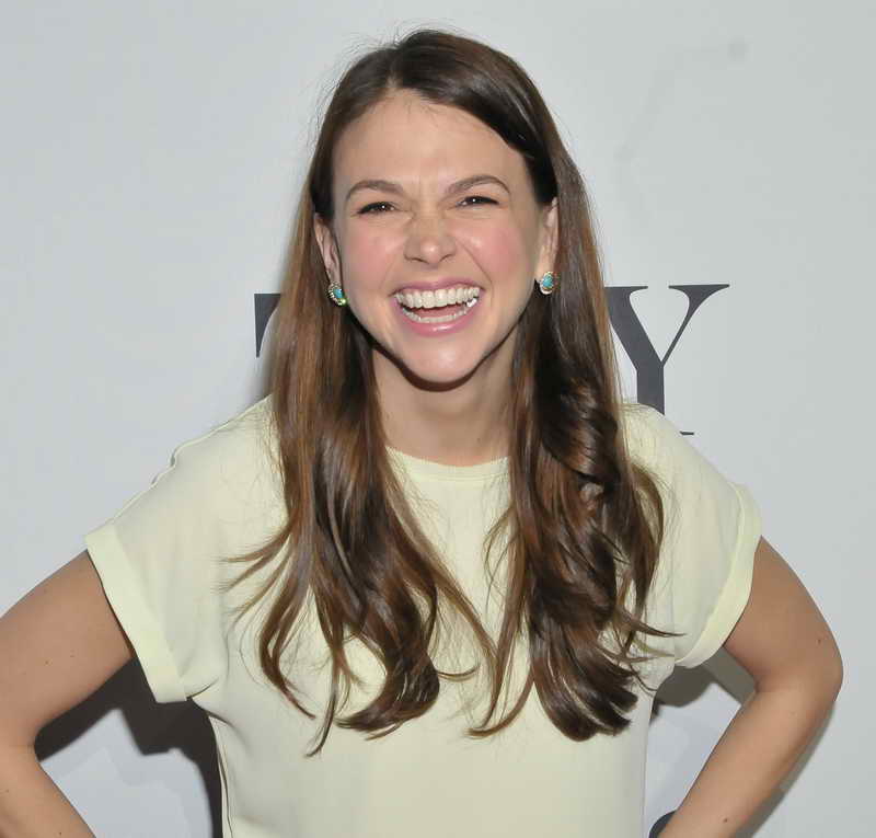 Sutton Foster Height and Weight-3