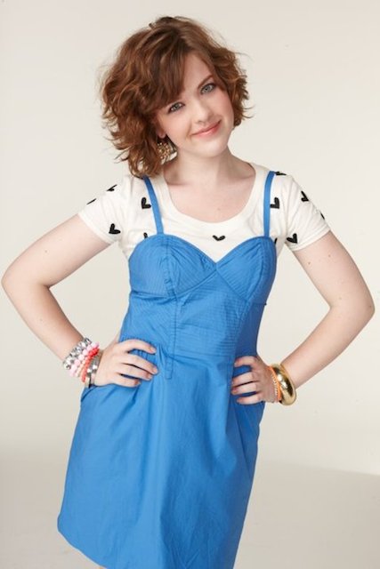 Aislinn Paul Height and Weight