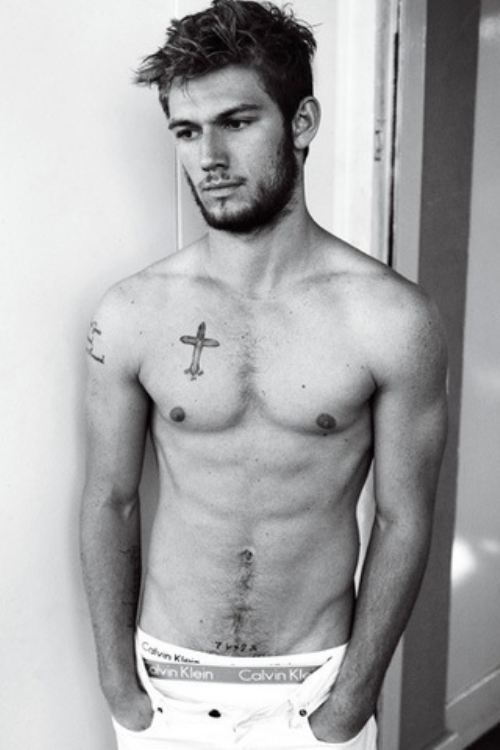 Alex Pettyfer Workout and Diet