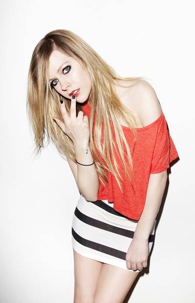 Avril Lavigne Height and Weight