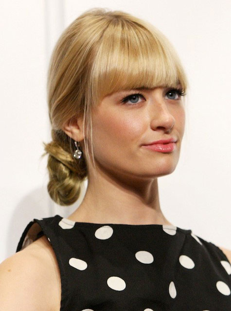 Beth Behrs Height and Weight