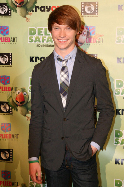 Calum Worthy Height and Weight