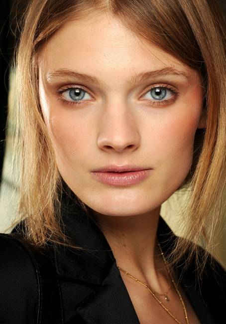 Constance Jablonski Height and Weight