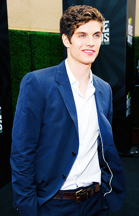 Daniel Sharman Height and Weight