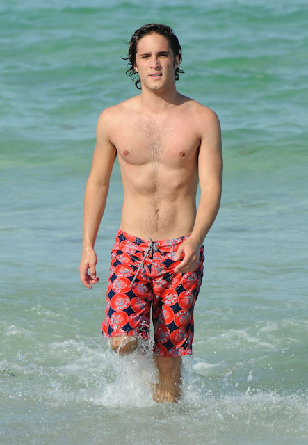 Diego Boneta Height and Weight