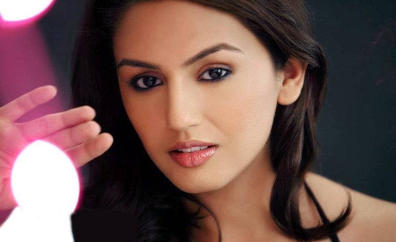 Huma Qureshi Height and Weight Trivia