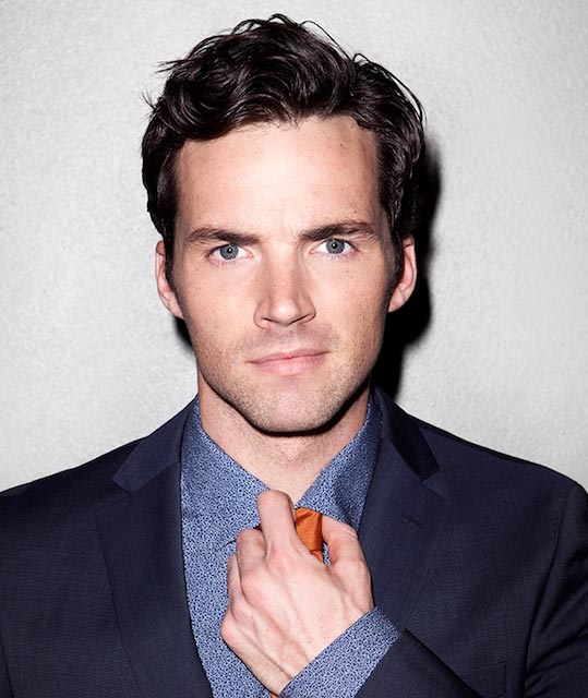 Ian Harding Height and Weight