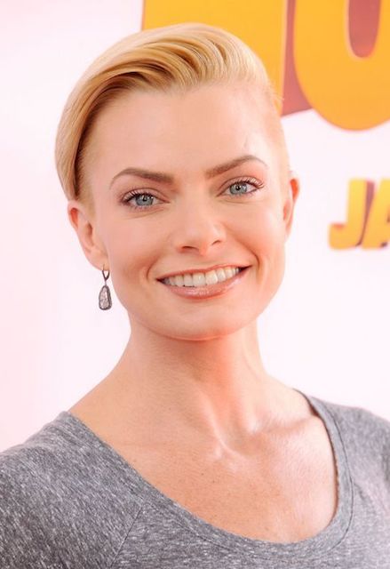 Jaime Pressly Height and Weight