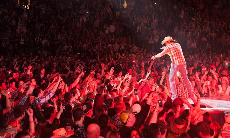 Jason Aldean Height and Weight