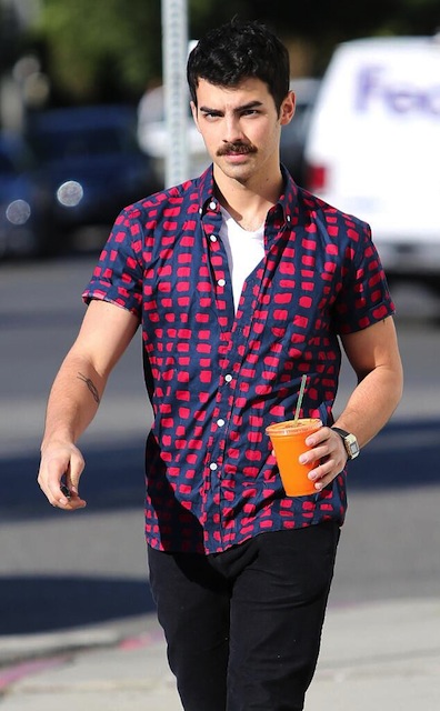 Joe Jonas Height and Weight