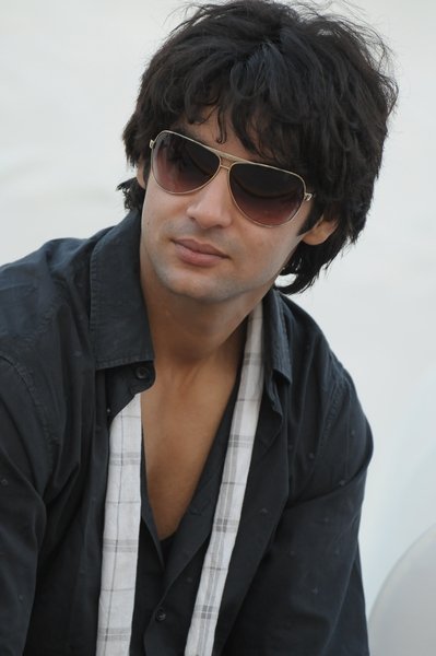 Karan Wahi Height and Weight