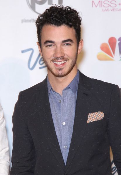 Kevin Jonas Height and Weight