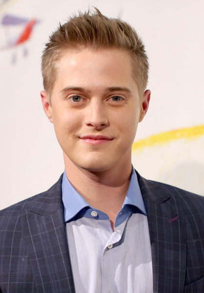 Lucas Grabeel Height and Weight