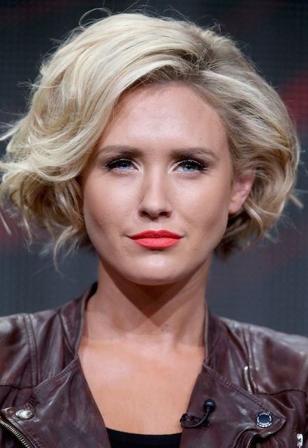 Nicky Whelan Height and Weight