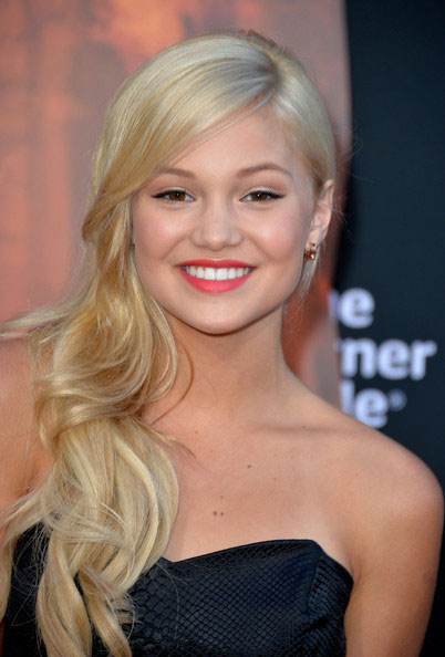 Olivia Holt Height and Weight