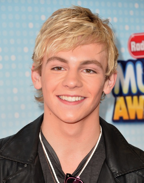 Ross Lynch Height and Weight