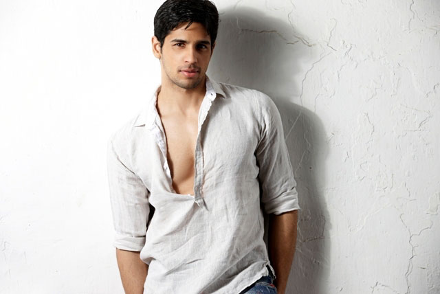 Sidharth Malhotra Height and Weight