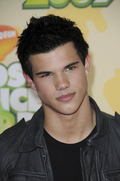 Taylor Lautner Height and Weight