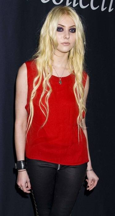 Taylor Momsen Height and Weight