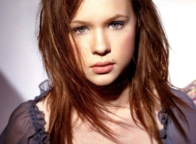 Thora Birch Height and Weight