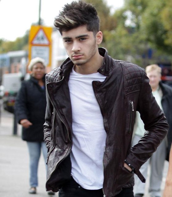 Zayn Malik Height and Weight | Celebrity Weight | Page 3
